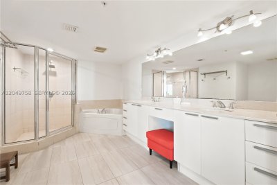 Comprar apartamento no La Perla 1604