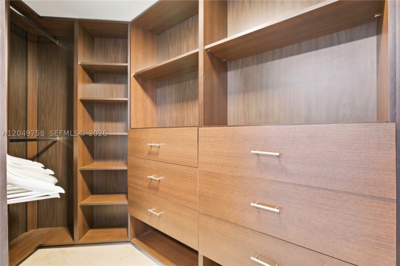 Condo for sale at La Perla 1604