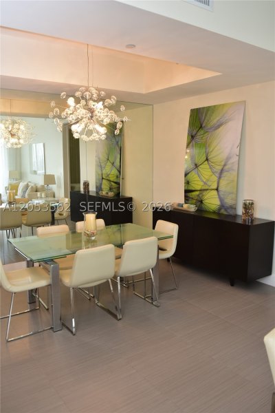 Comprar apartamento no Trump Tower Three 2905