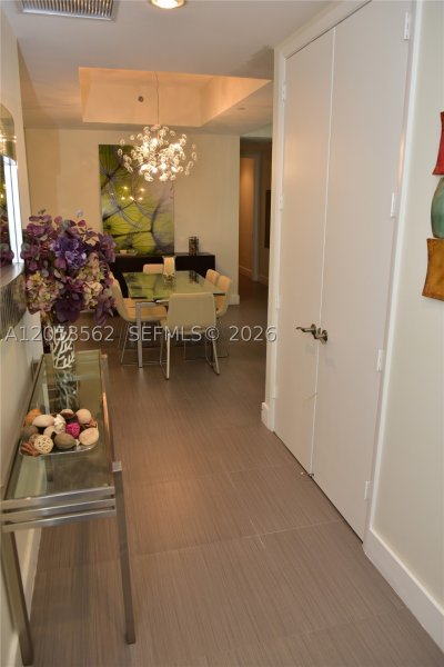 Comprar apartamento no Trump Tower Three 2905