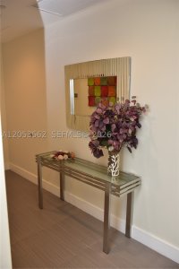 Comprar apartamento no Trump Tower Three 2905