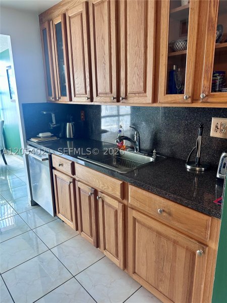 Comprar apartamento en Winston Towers 1905