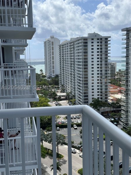 Comprar apartamento en Winston Towers 1905