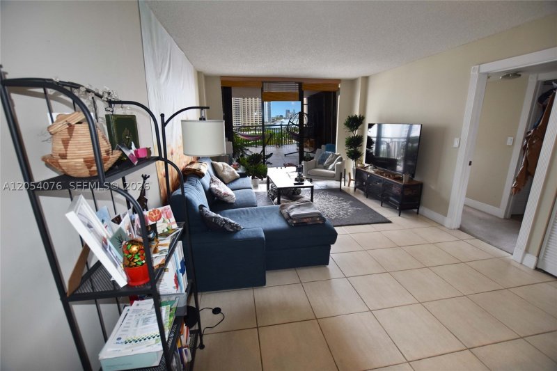 Apartment for rent at Brickell Key Two 1414