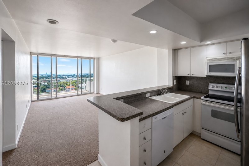 Apartment for rent at 5600 Collins 11L