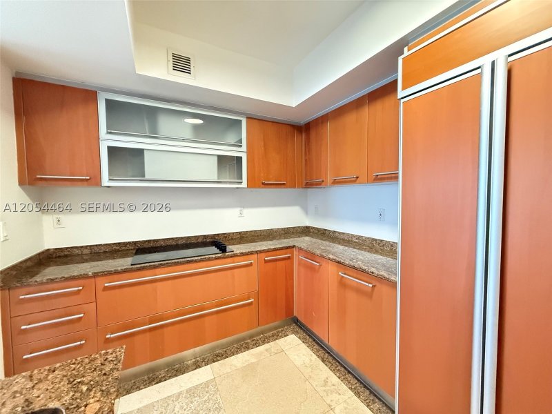 Alquiler de apartamento en Ocean Three 2502