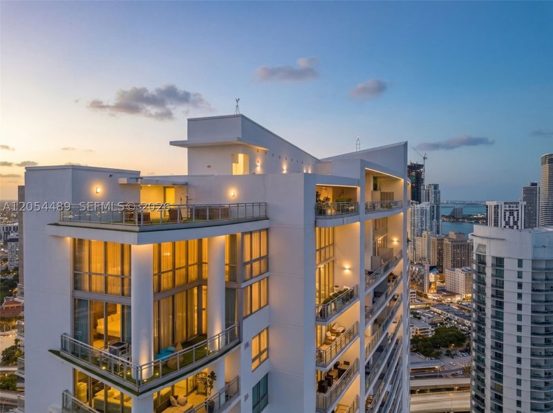Condo for sale at The Ivy PH-12