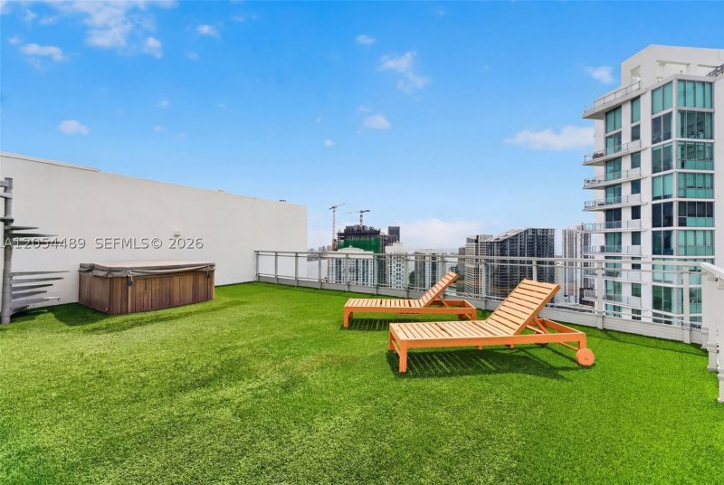 Condo for sale at The Ivy PH-12