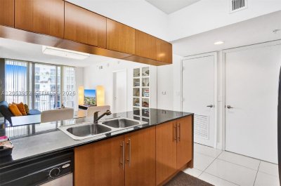 Comprar apartamento no Opera Tower 2911
