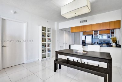 Comprar apartamento no Opera Tower 2911