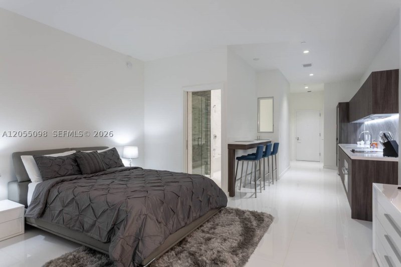 Property photo # 4
