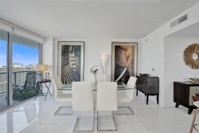 Comprar apartamento no Beachwalk T1902