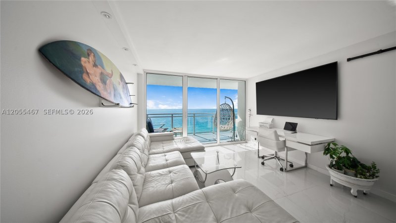 Condo for sale at Parker Plaza Estates 1716