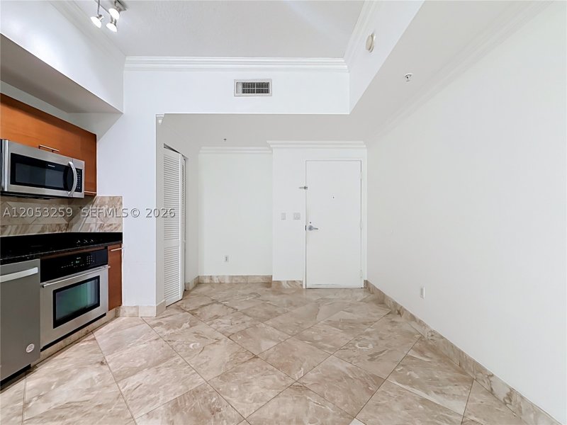 Condo for sale at Midtown Miami 2 H0907