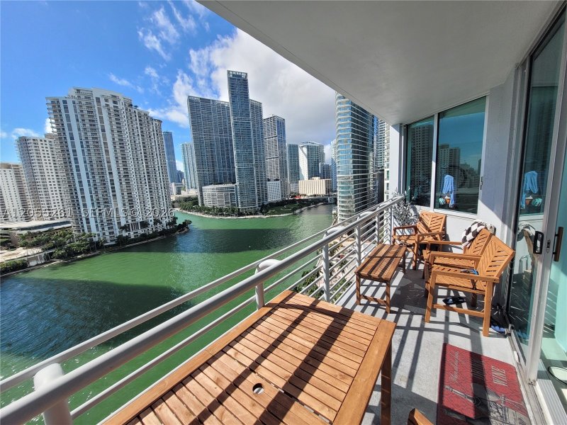 Apartment for rent at One Miami East Tower 1719