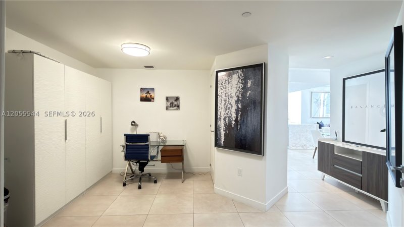 Condo for sale at Tiffany House 415