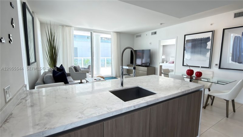 Condo for sale at Tiffany House 415