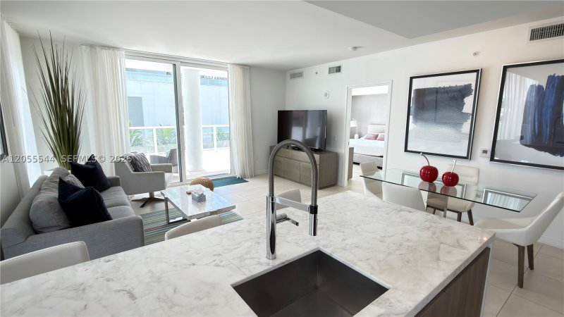 Condo for sale at Tiffany House 415