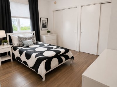Comprar apartamento no One Fifty One at Biscayne 409