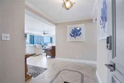 Aluguel de apartamento no Plaza South 11J