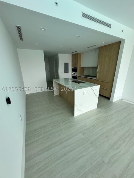 Alquiler de apartamento en One Park Tower by Turnberry 1407
