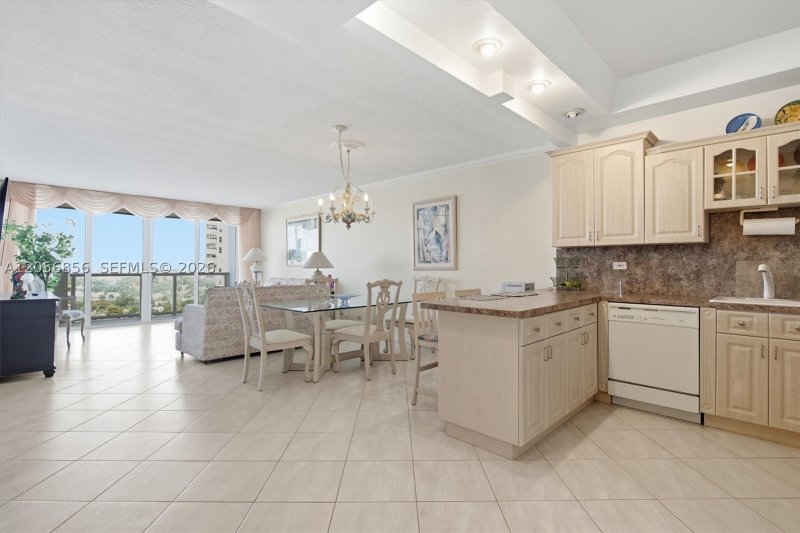 Condo for sale at Pavilion 1723