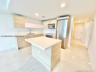 Aluguel de apartamento no The Harbour 702