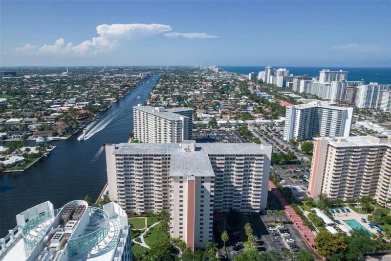 Condo for sale at Coral Ridge Towers 1112A