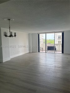 Comprar apartamento en Gables Plaza 501