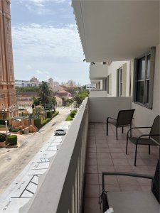 Comprar apartamento en Gables Plaza 501