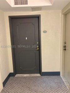 Comprar apartamento en Gables Plaza 501