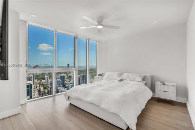 Aluguel de apartamento no Mint at Riverfront 5204