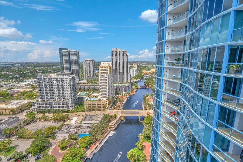 Apartment for rent at Las Olas River House 3209