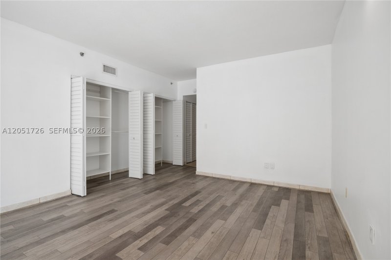 Comprar apartamento en The Courts Condo 417