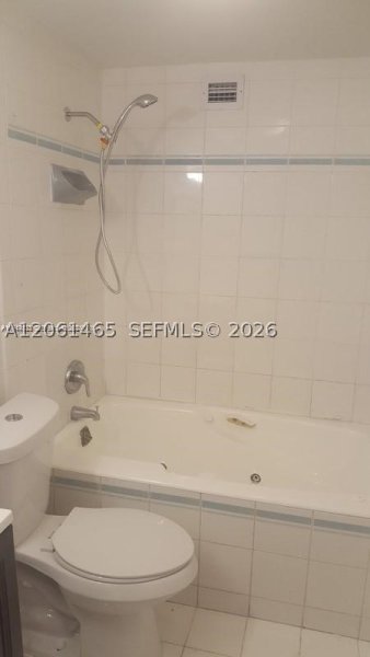 Apartment for rent at Four Ambassadors 1408