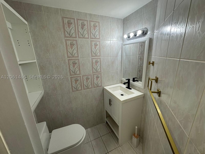 Alquiler de apartamento en Four Ambassadors 1408