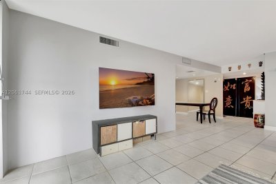Comprar apartamento en Del Prado South Tower 801