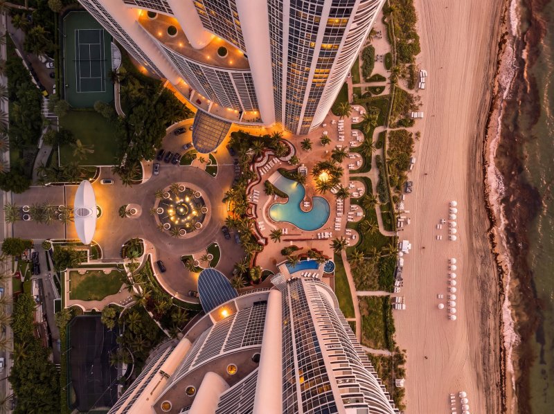 Condo for sale at Trump Royale PH 5109