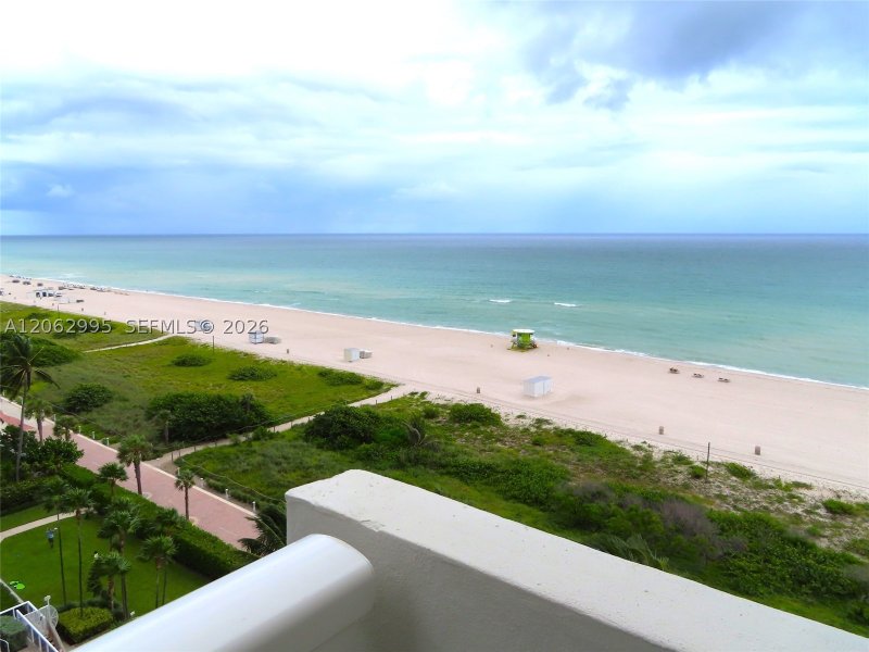 Apartment for rent at Arlen Beach 919