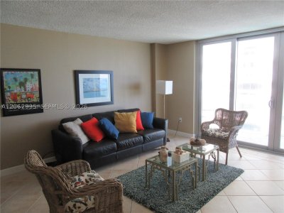 Aluguel de apartamento no Arlen Beach 919
