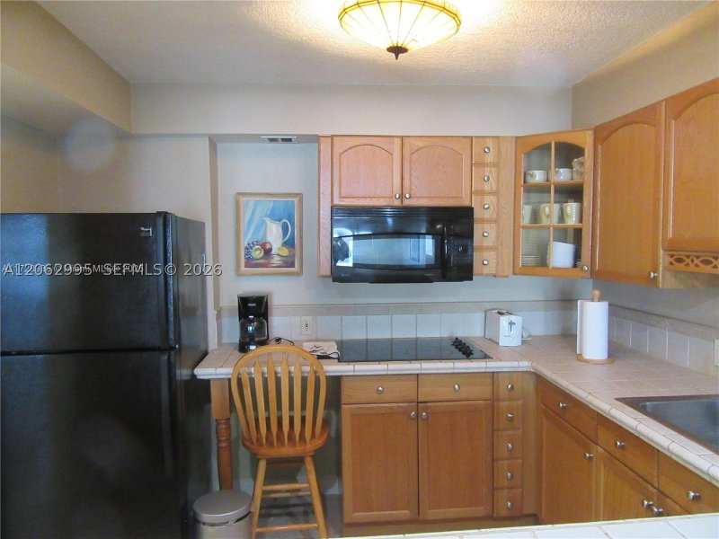 Apartment for rent at Arlen Beach 919