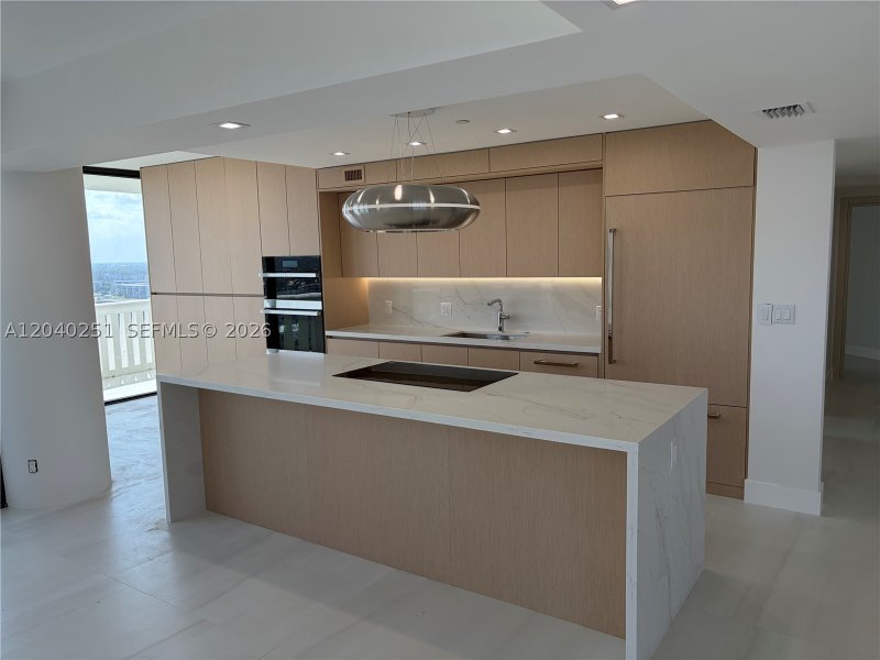Condo for sale at 3000 Williams Island 1902