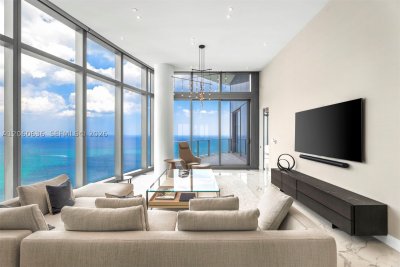 Comprar apartamento no Ritz Carlton Residences Sunny Isles 4701