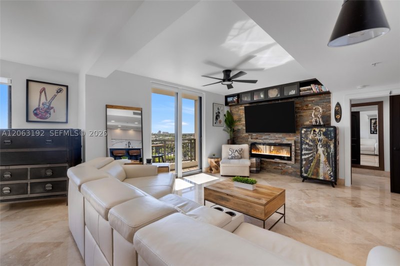 Condo for sale at Waverly Las Olas 1118