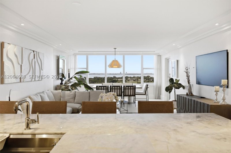 Apartment for rent at 5600 Collins 15S