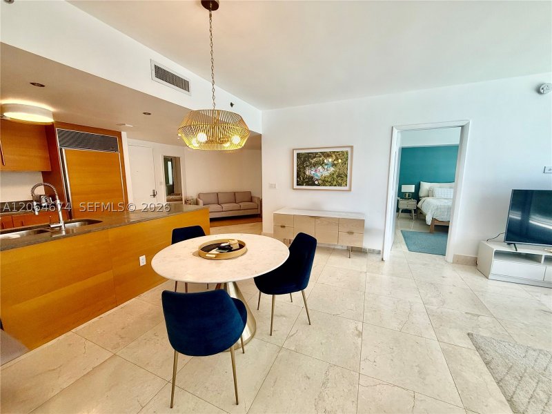 Condo for sale at Icon Brickell Tower I 1609