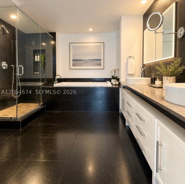 Condo for sale at Icon Brickell Tower I 1609