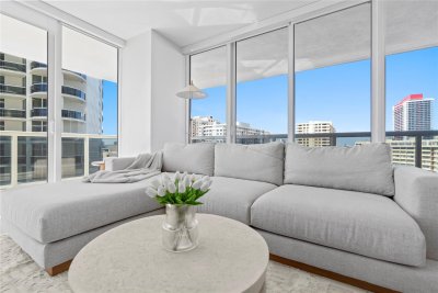 Comprar apartamento no Beach Club Two 1006