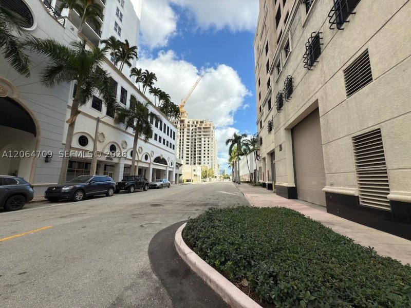 Condo for sale at Gables Park Tower 103