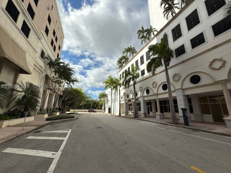 Condo for sale at Gables Park Tower 103